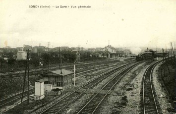 La-gare-et-les-voies-ferrées