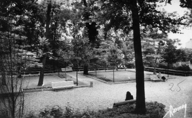 Square Mitterrand